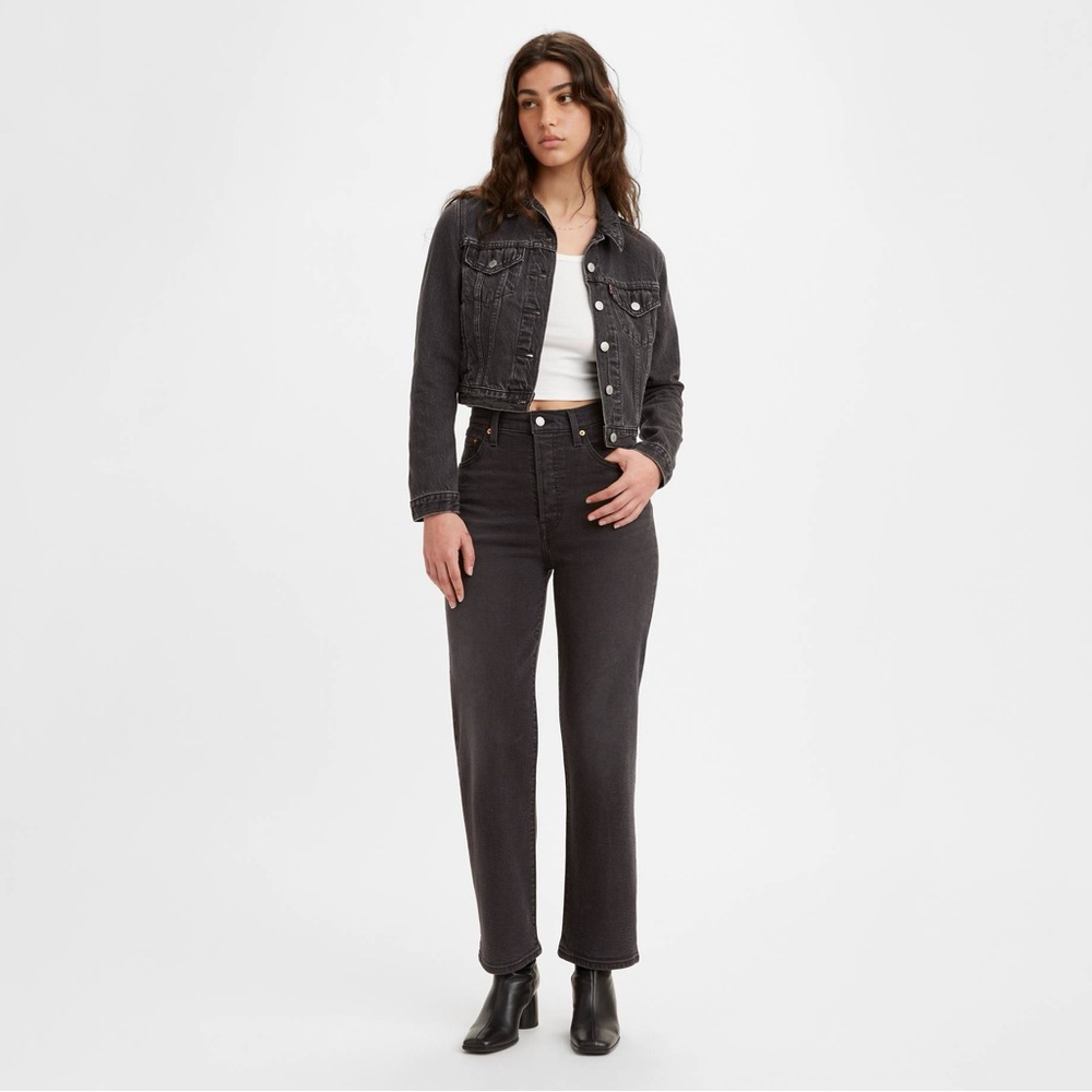 Levi’s Ribcage Ankle Straight Jeans